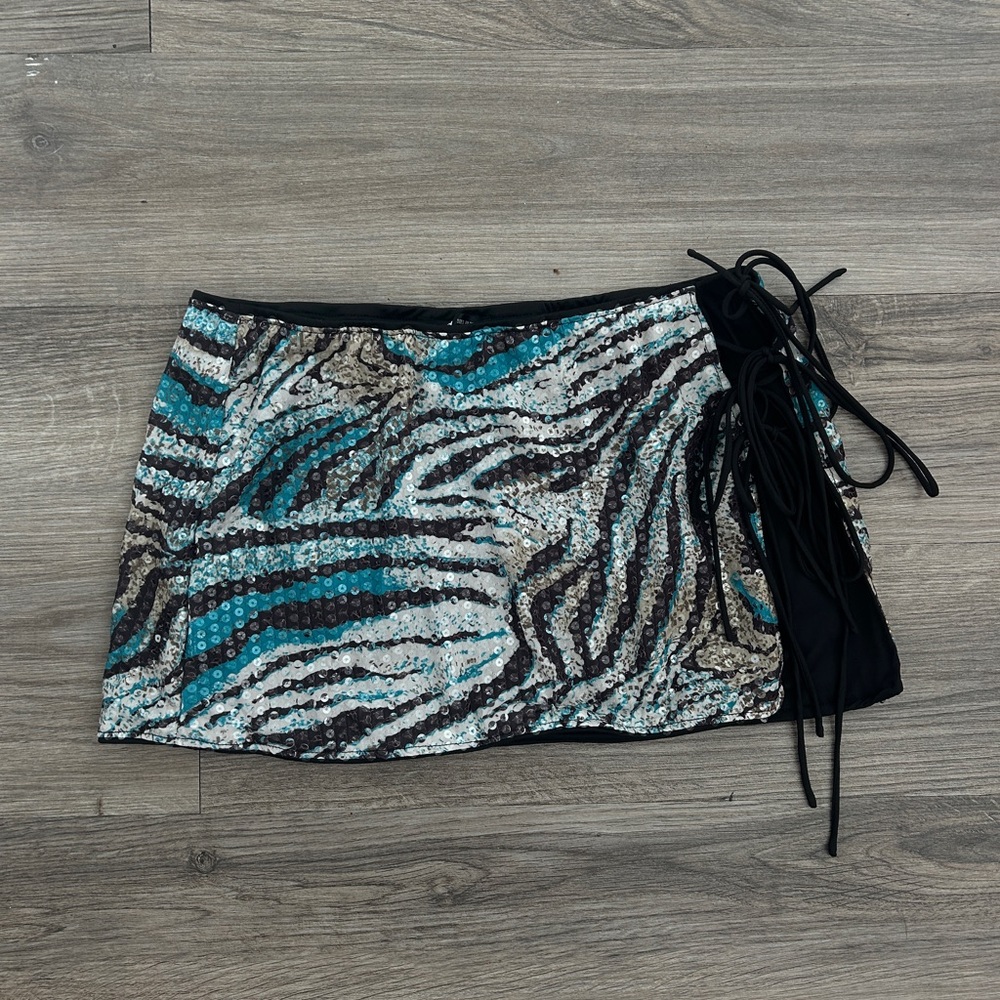 SHEIN Zebra Sequin Mini Skirt - Picture 3 of 3